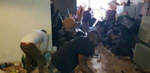 פינוי אגרנות כפייתית וניקיון - עשה זאת בעצמך